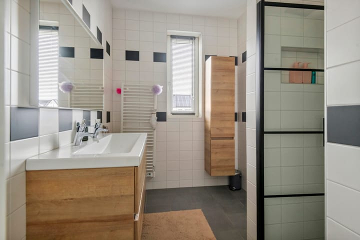 Photo 22 of Strengpers 18