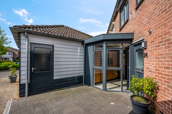 Photo 45 of Steenakker 24