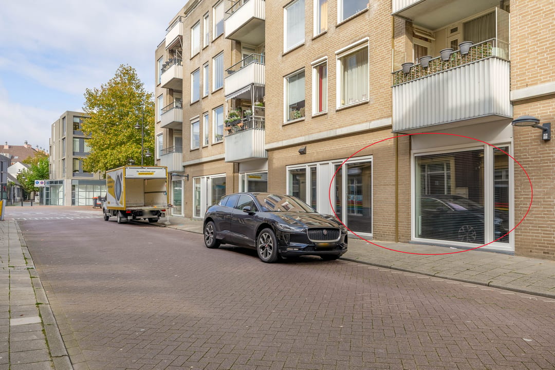 Photo 2 of Kluisstraat 3-B