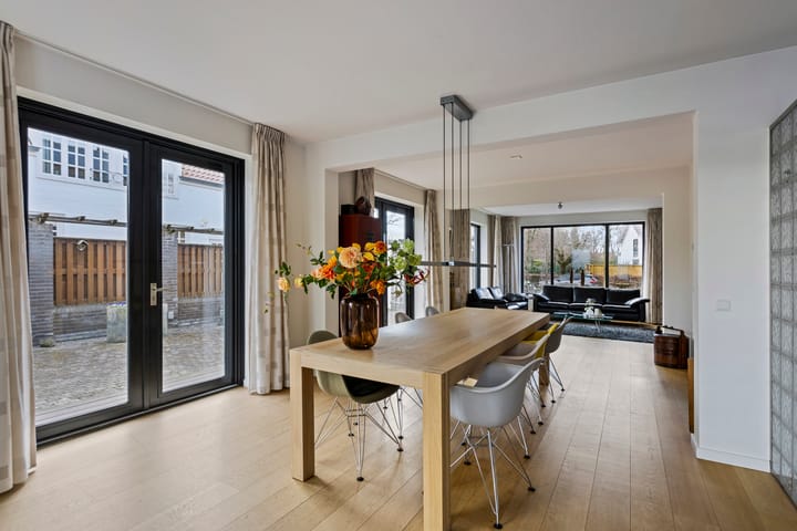 Foto 15 van Warandelaan 52