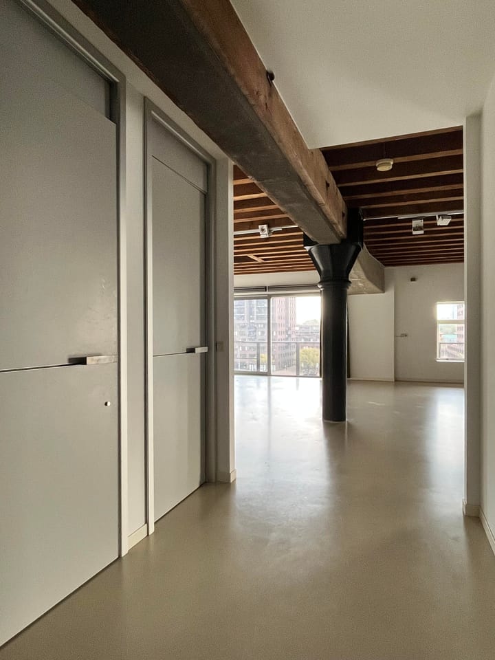 Photo 4 of Lloydstraat 102