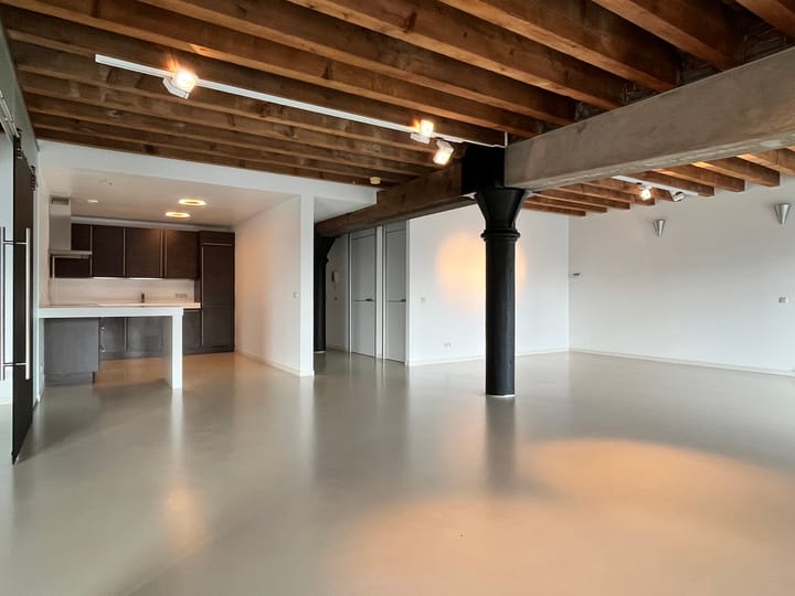 Photo 8 of Lloydstraat 102