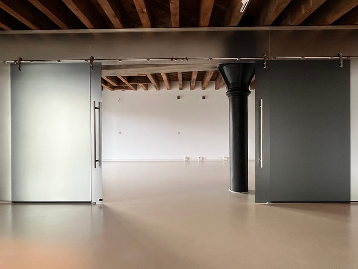 Photo 10 of Lloydstraat 102