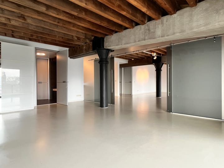 Photo 11 of Lloydstraat 102