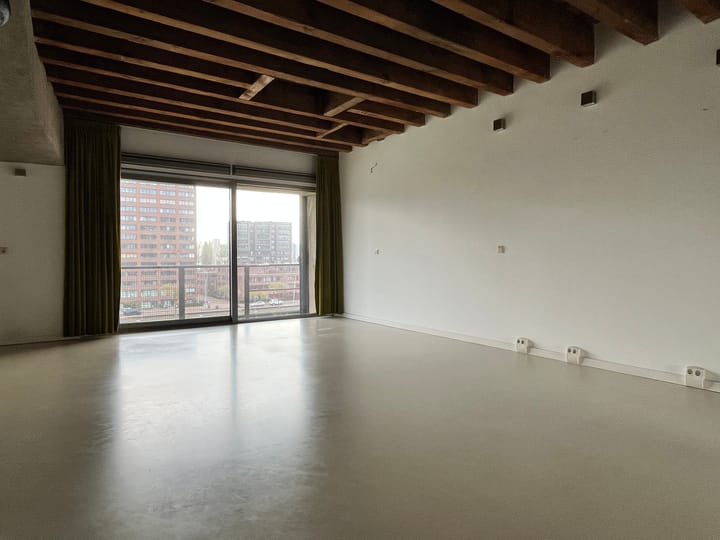 Photo 12 of Lloydstraat 102