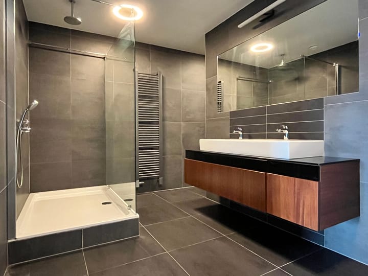 Photo 13 of Lloydstraat 102