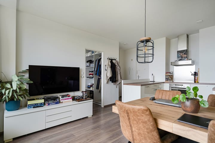 Foto 21 van Bachstraat 254