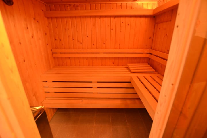 Foto 21 van Unolaan 11