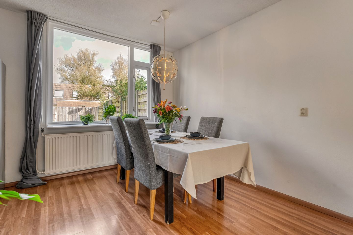 Photo 10 of Van Limburg Stirumware 72