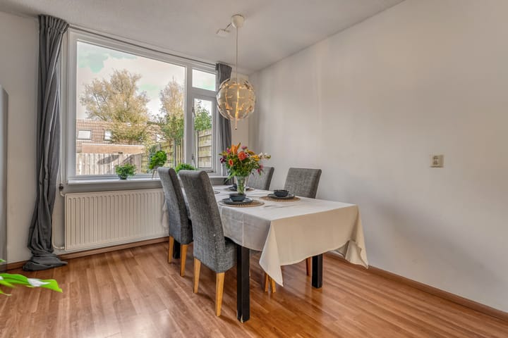 Foto 10 van Van Limburg Stirumware 72