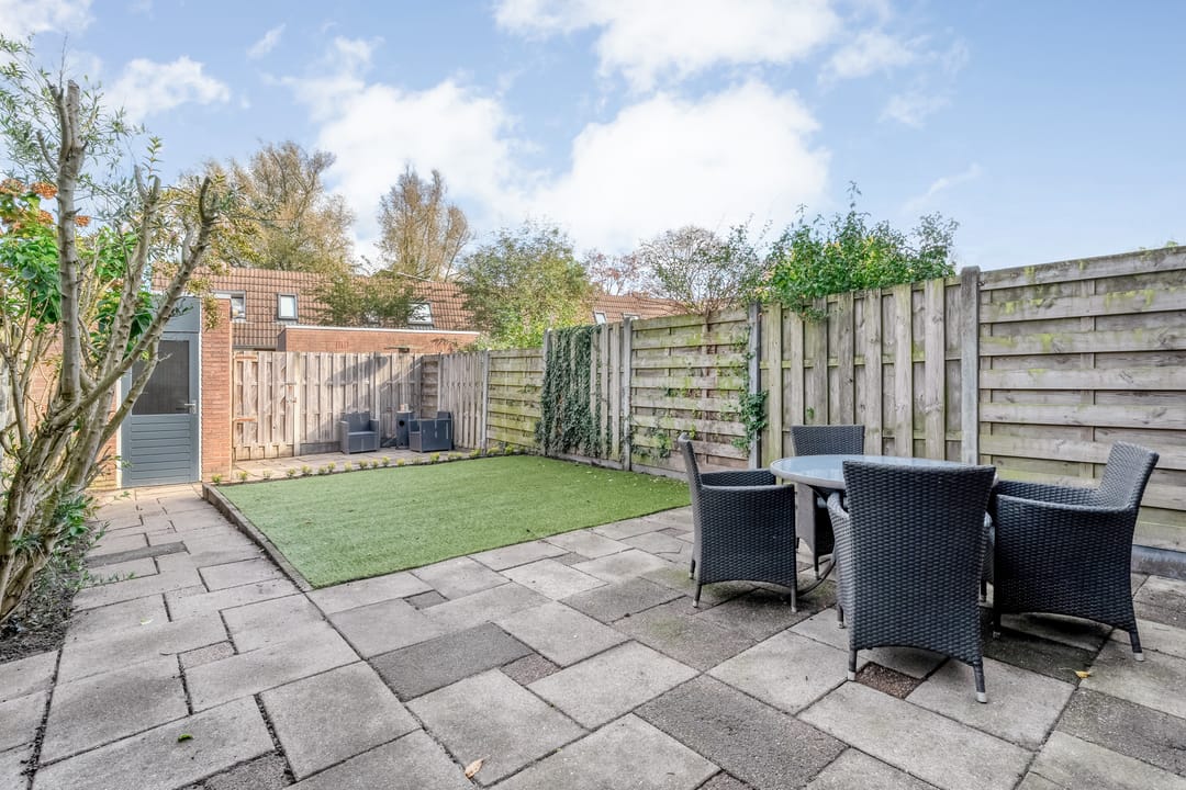 Photo 28 of Van Limburg Stirumware 72