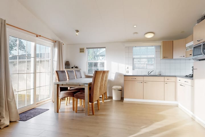 Photo 9 of Oudendijkseweg 21-J