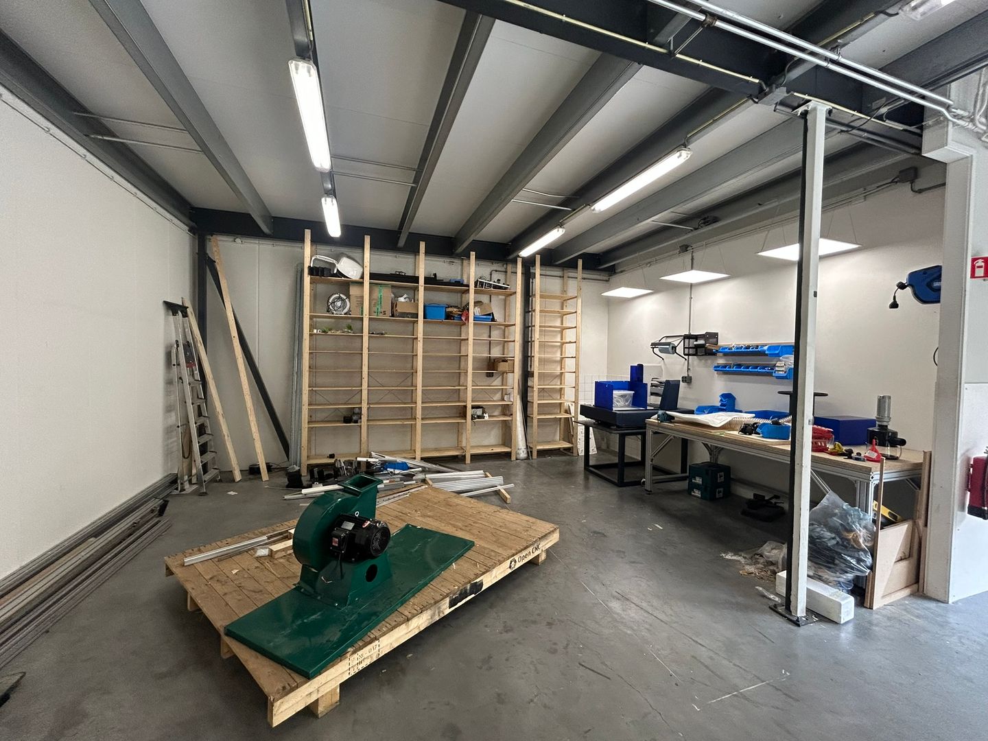 Bekijk foto 3 van Adriaen Banckertstraat 10