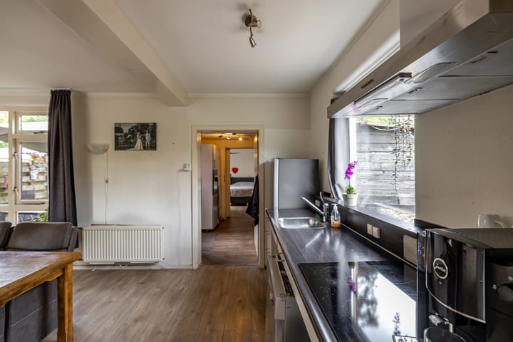 Foto 10 van Mr Van Roijenstraat 9