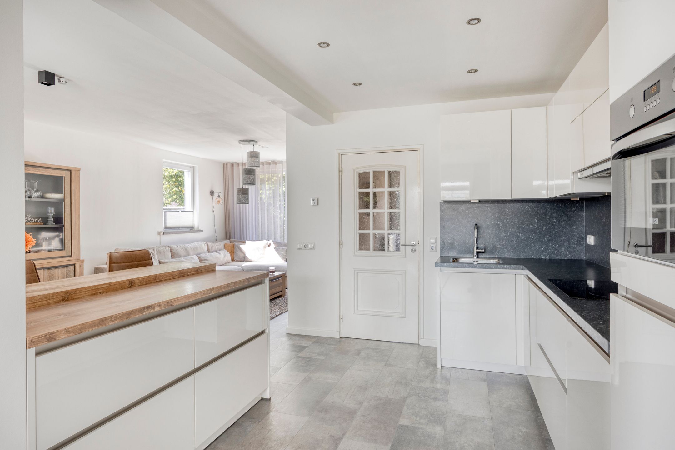 Foto 18 van Ridder van Asenrodeweg 67