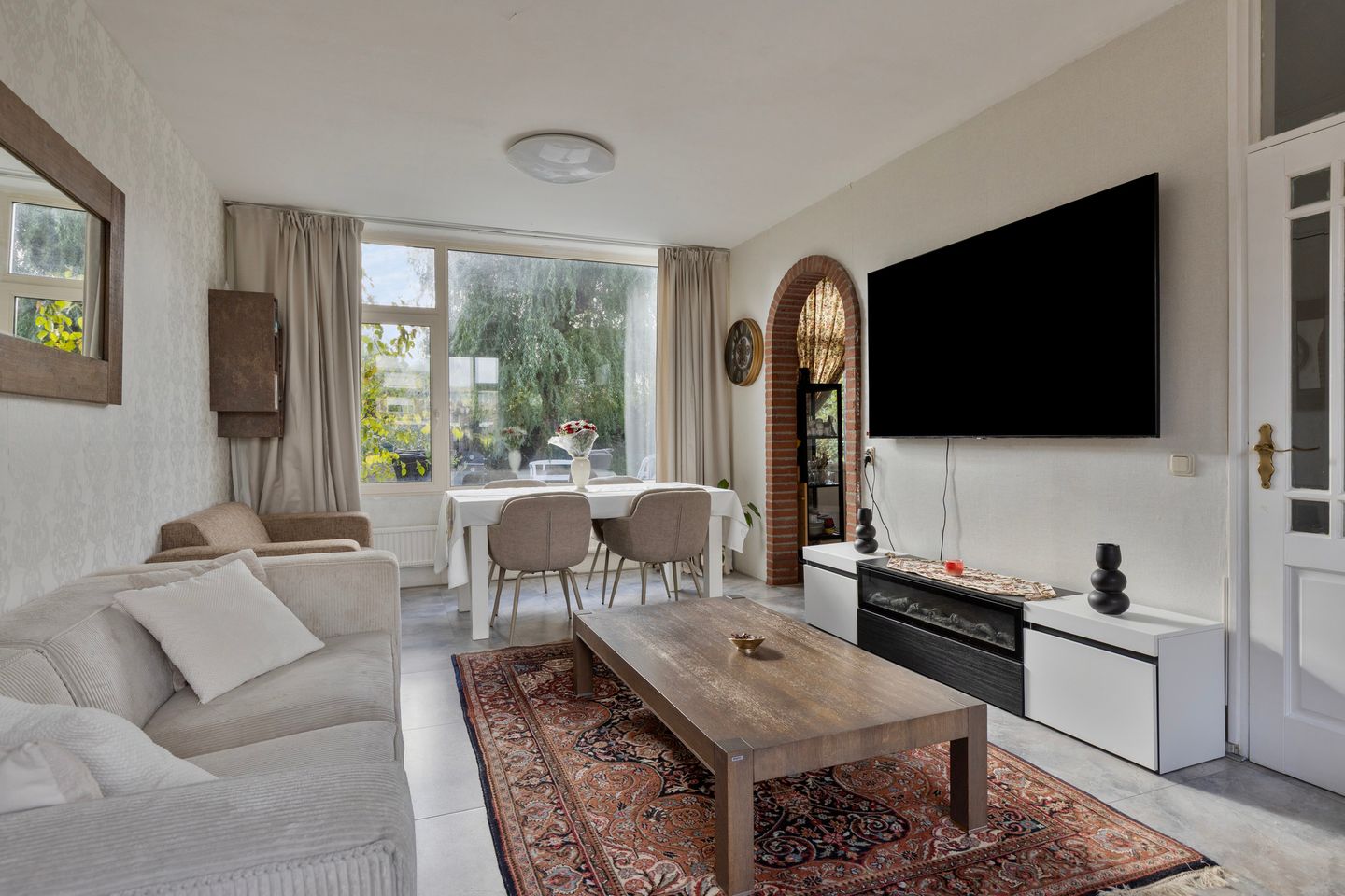 Photo 10 of Cort van der Lindenstraat 214