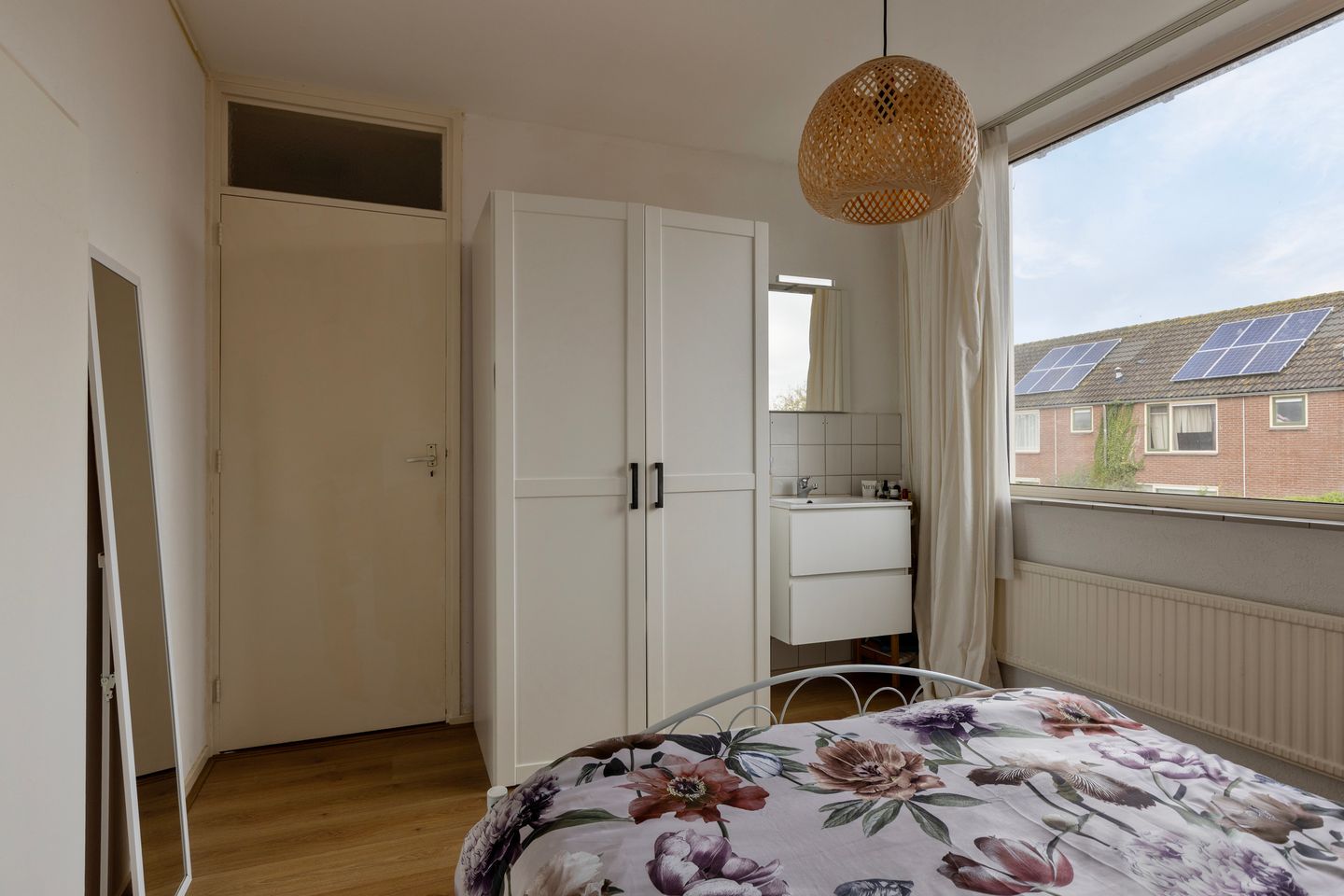 Photo 19 of Cort van der Lindenstraat 214