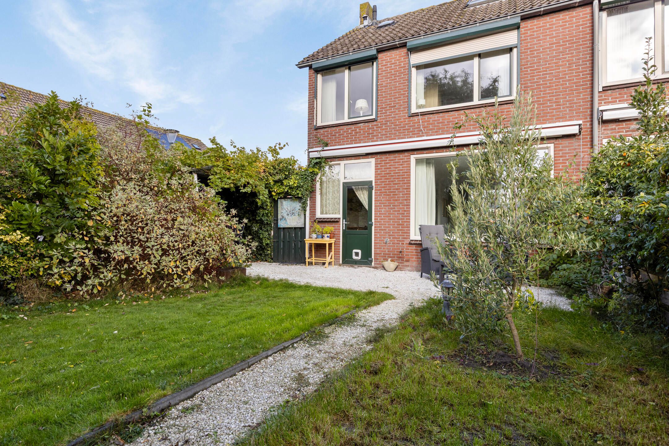 Photo 30 of Cort van der Lindenstraat 214