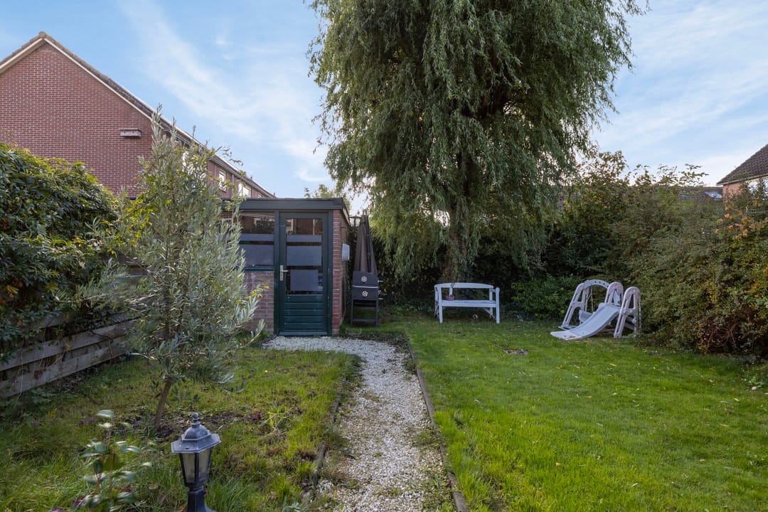 Photo 32 of Cort van der Lindenstraat 214