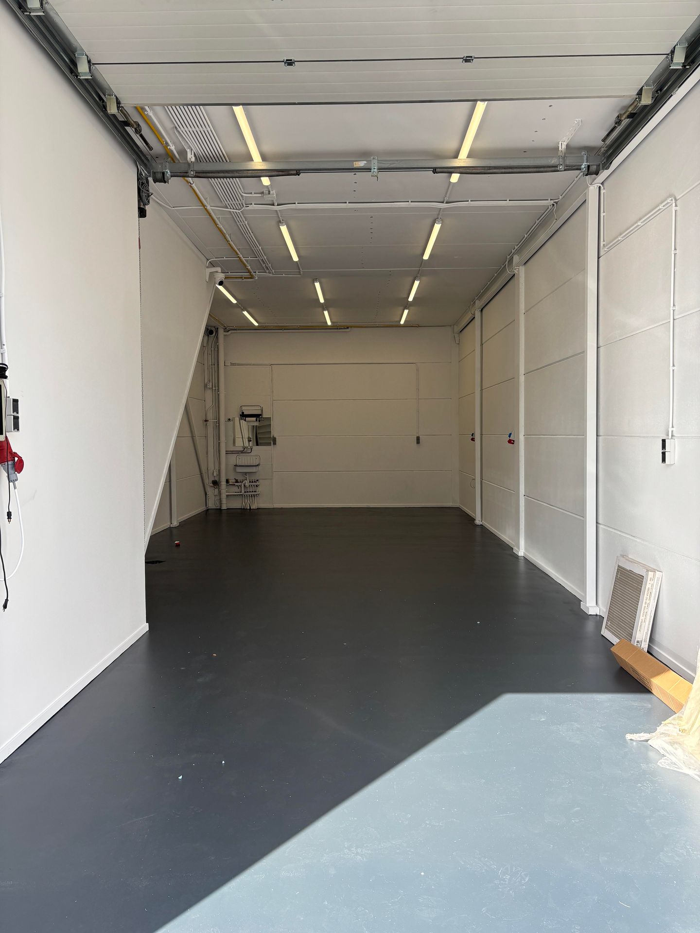 View photo 4 of Nijverheidsweg 25-E