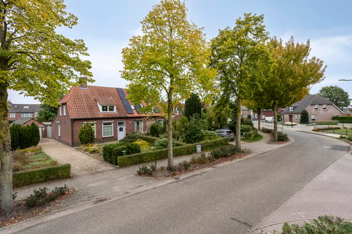 Foto 42 van Hoevensestraat 8