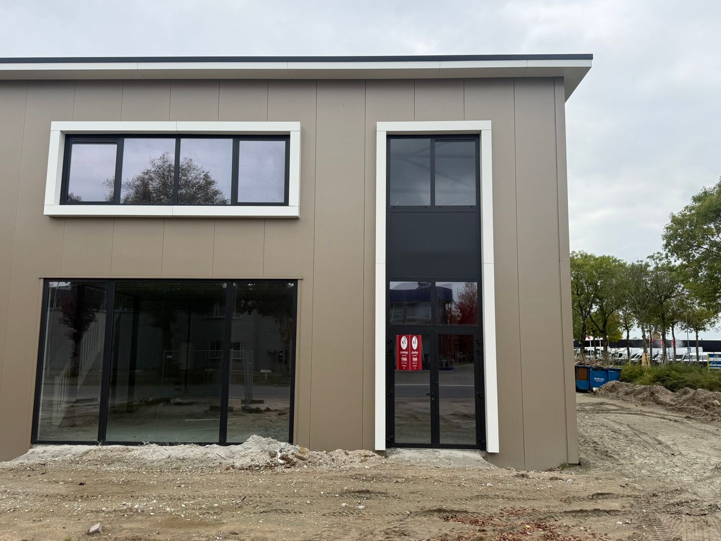 Bekijk foto 1 van Zuiderhavenweg 7-11