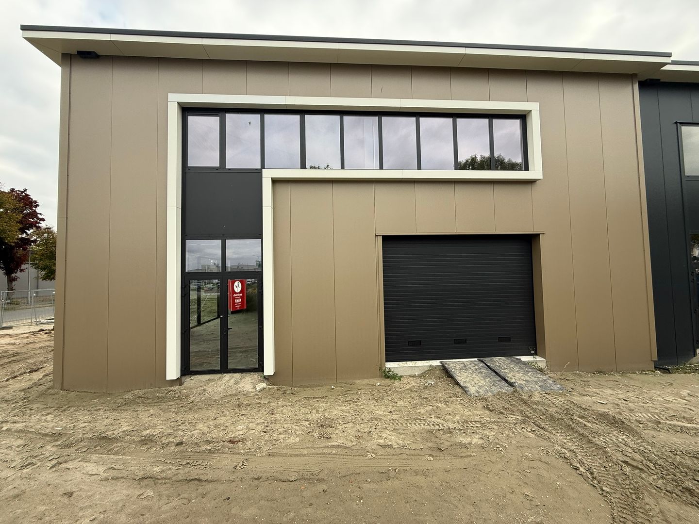 Bekijk foto 2 van Zuiderhavenweg 7-11