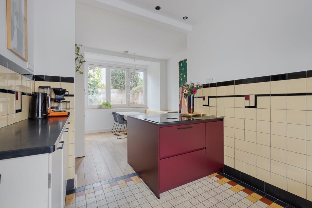 Photo 11 of Bisschop Sonniusstraat 19