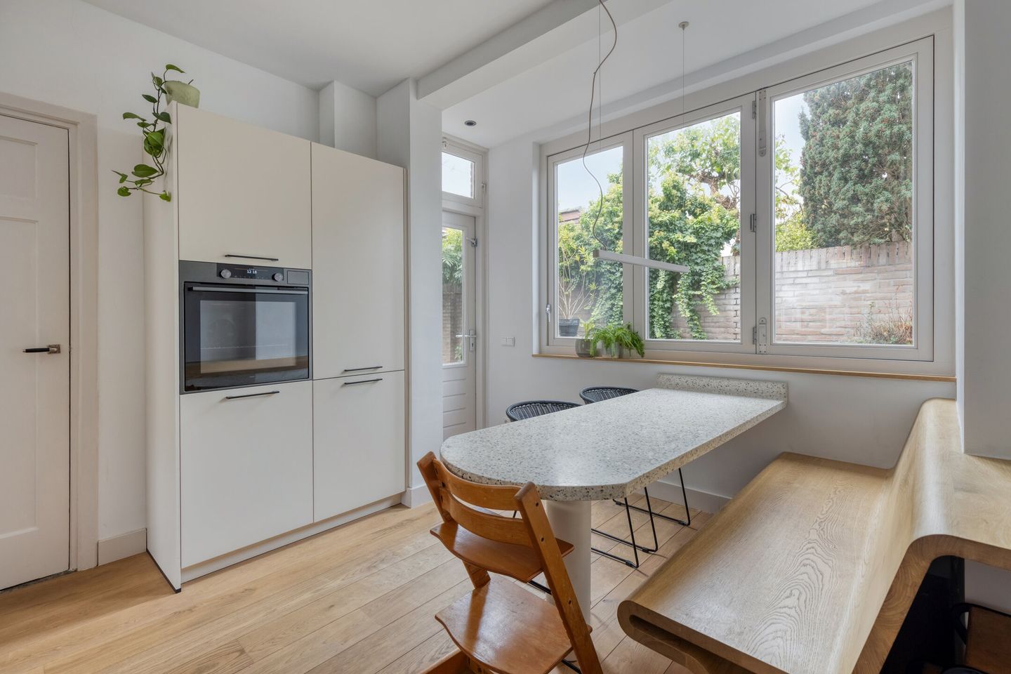 Photo 14 of Bisschop Sonniusstraat 19