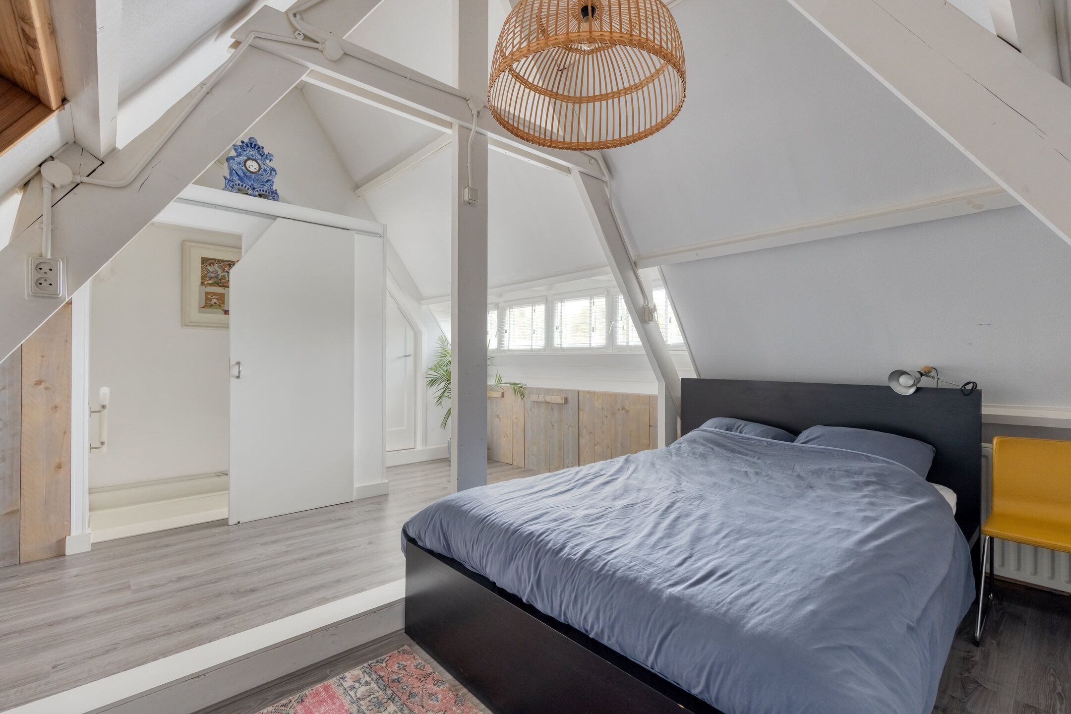 Photo 24 of Bisschop Sonniusstraat 19