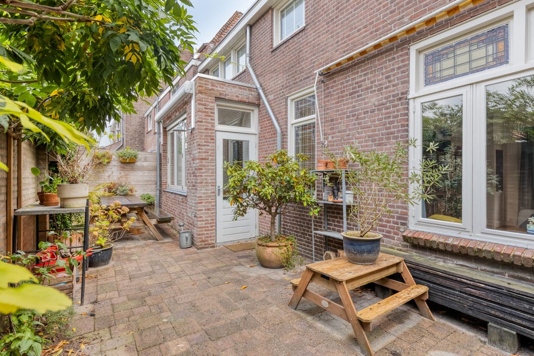 Photo 28 of Bisschop Sonniusstraat 19