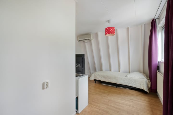 Photo 23 of Krokusstraat 10