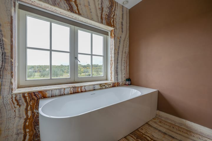 Photo 24 of Warmoesstraat 15