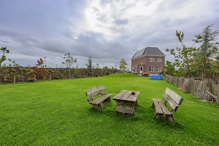 Photo 35 of Warmoesstraat 15