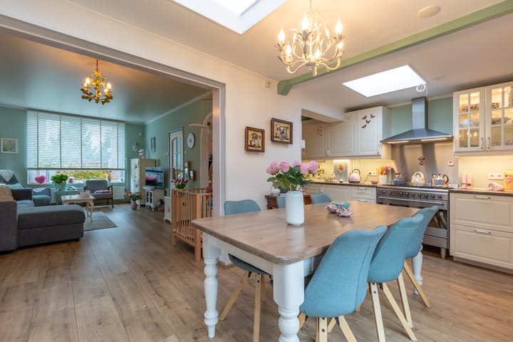 Foto 10 van Mezenstraat 15