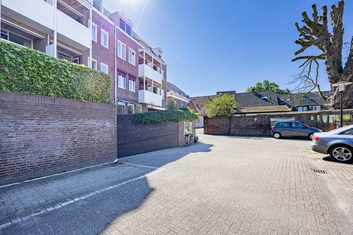 Photo 28 of Patersstraat 46