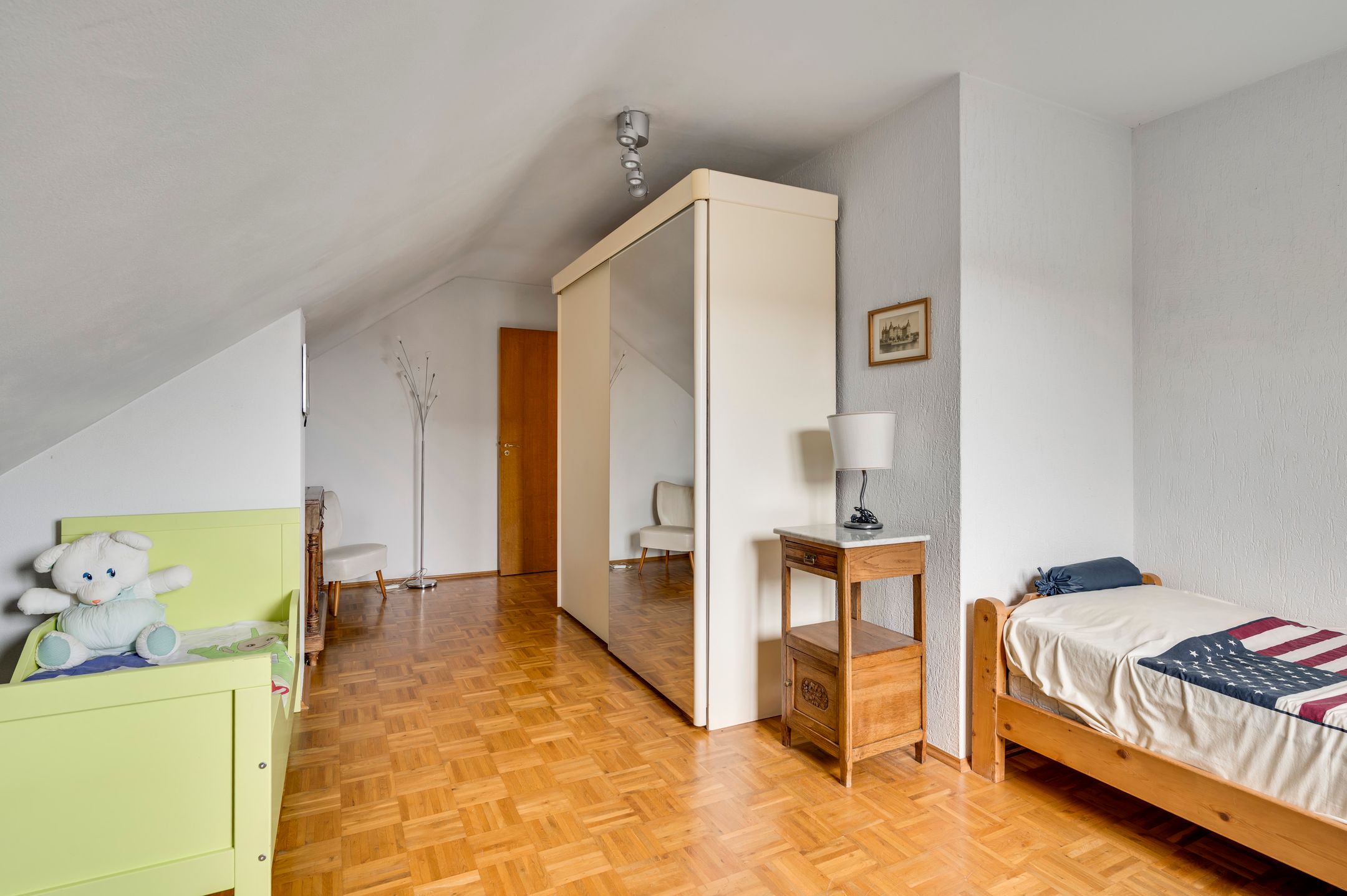 Photo 15 of Holstraat 93