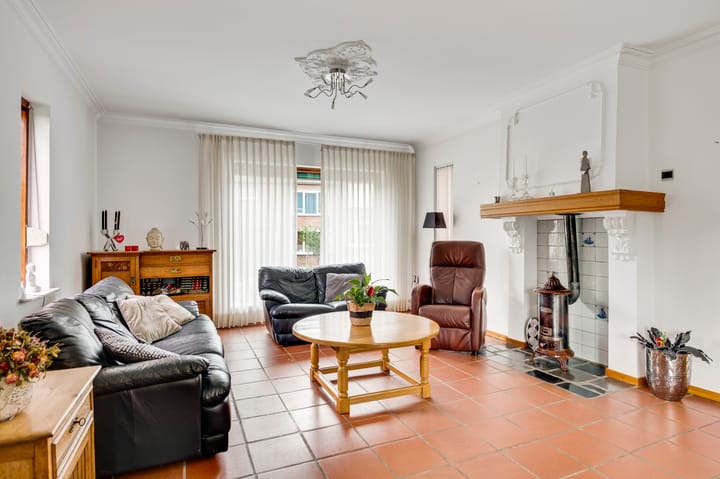 Photo 2 of Holstraat 93