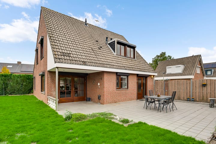 Photo 4 of Holstraat 93