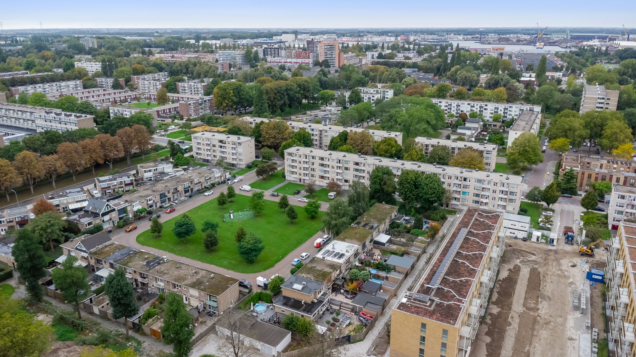 Foto 36 van Van der Duyn van Maasdamplantsoen 25