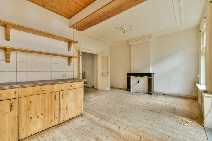 Photo 11 of Wijttenbachstraat 56-O