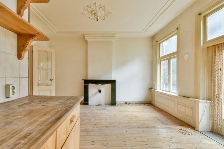 Photo 12 of Wijttenbachstraat 56-O