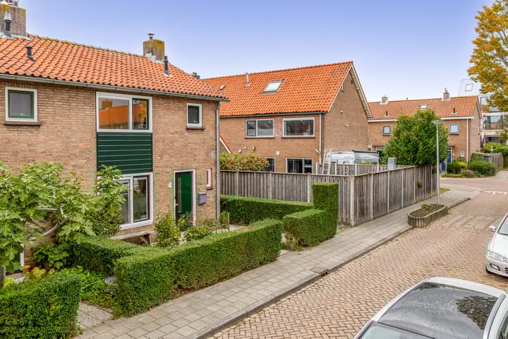 Foto 7 van Trompstraat 4