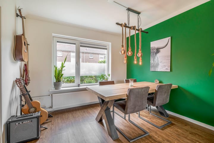 Foto 16 van Trompstraat 4