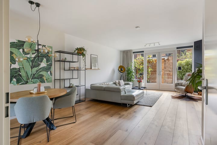 Photo 2 of Sodawater 38