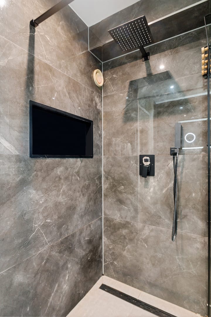 Photo 22 of De Weer 1-C