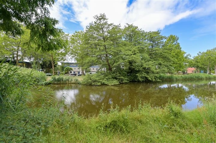 Photo 38 of De Weer 1-C