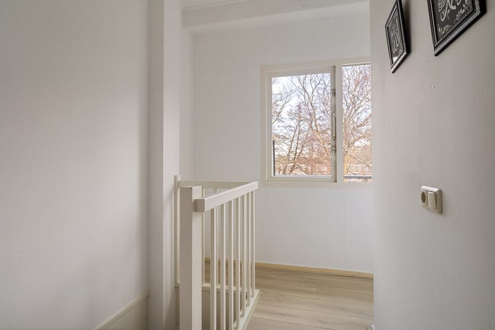 Photo 26 of De Weer 1-C