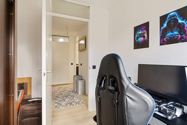 Photo 24 of De Weer 1-C