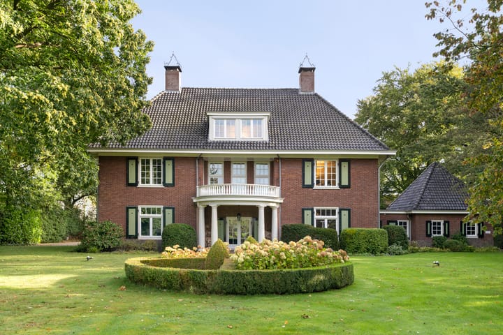 View photo of Stationsweg 387